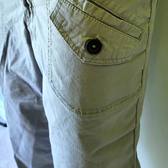 DKNY Jeans Capri Cargo Pants Size 10 - Picture 5 of 11